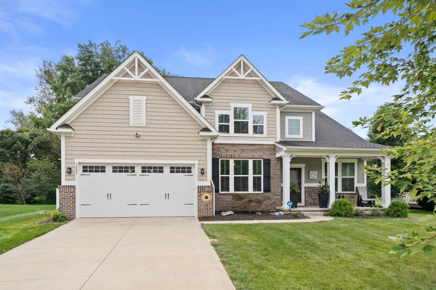Real estate photo of 3082 Stonehurst Rd, Uniontown, Ohio